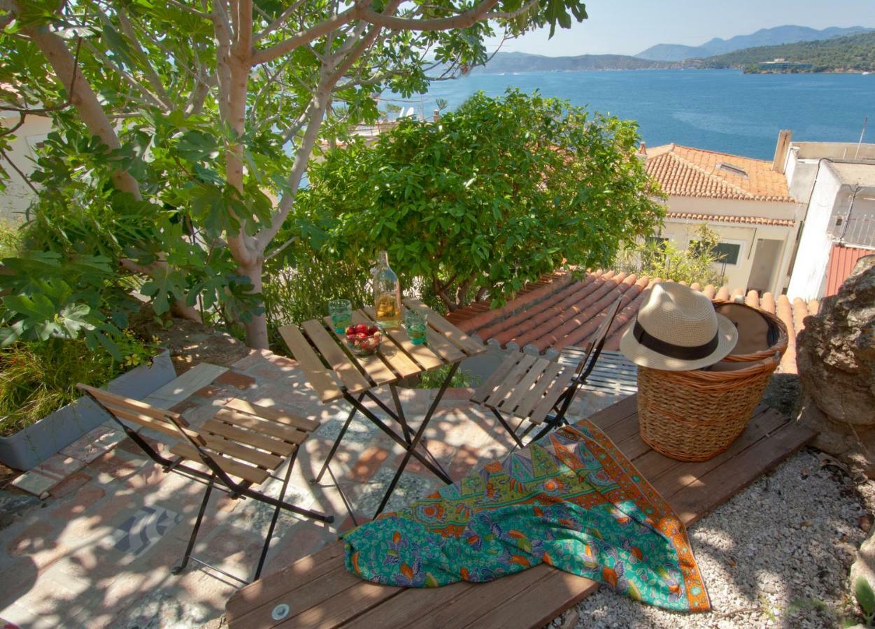 Sto Roloi Island Houses Poros Town Buitenkant foto